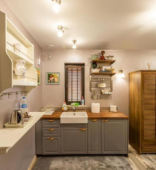 פנסיון Club Houses Stefvall