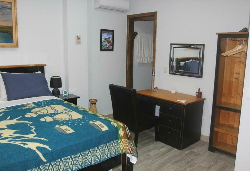 بنسيون El Ocaso