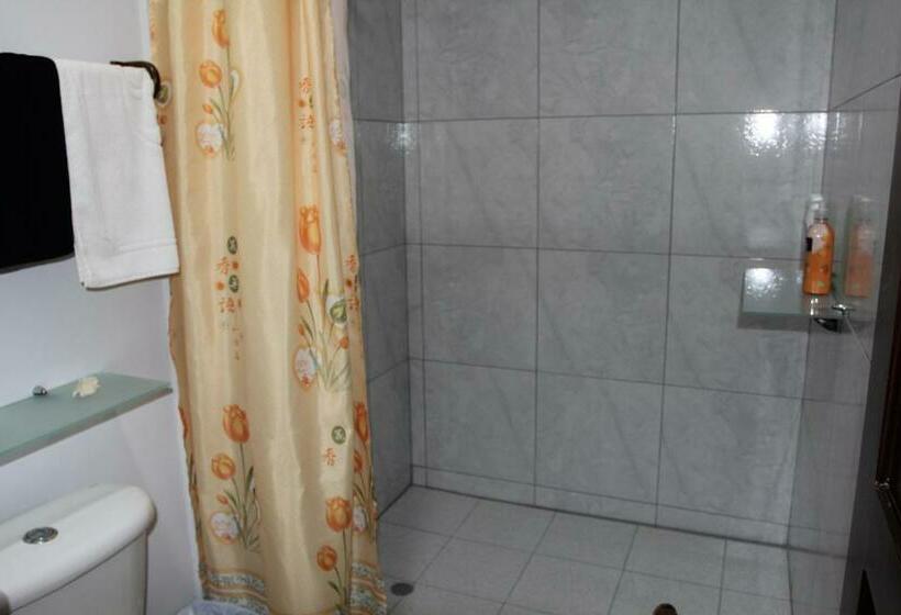 بنسيون El Ocaso