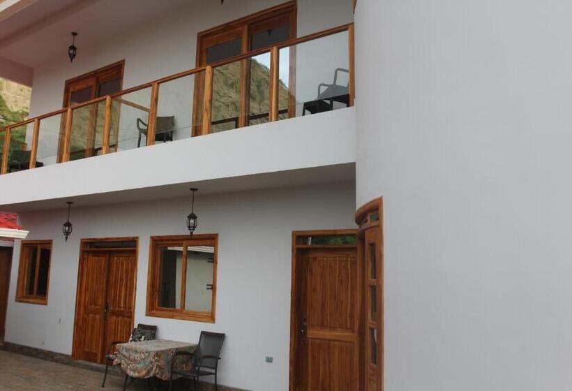 بنسيون El Ocaso