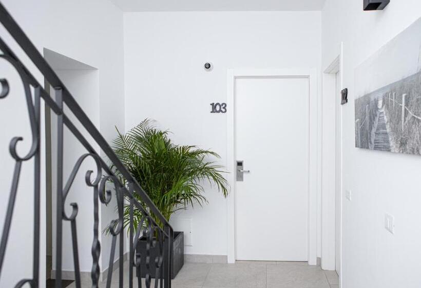 بنسيون J Rooms