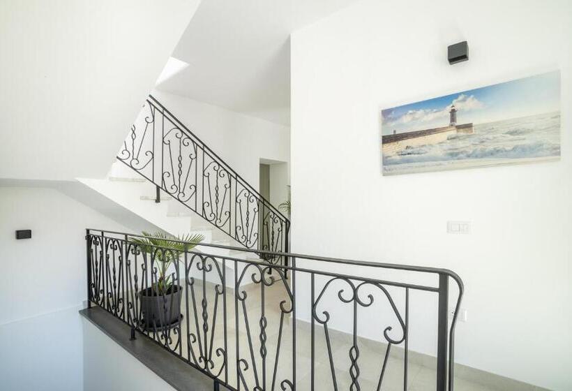 بنسيون J Rooms