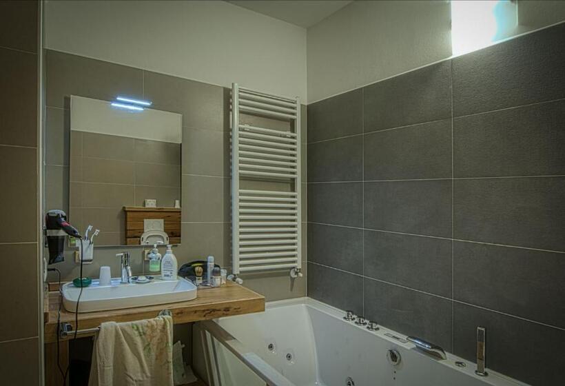 بنسيون Paesemio Cervarezza Di Bolzoni Maria Graziella