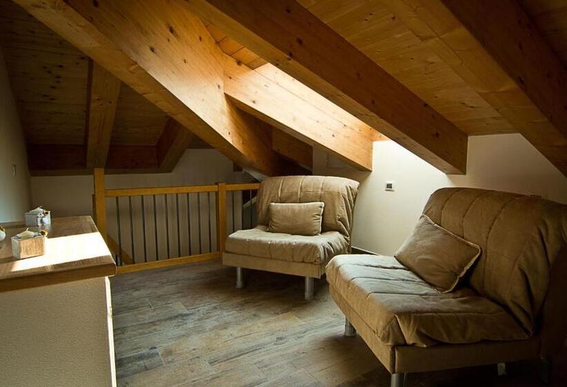 بنسيون Paesemio Cervarezza Di Bolzoni Maria Graziella