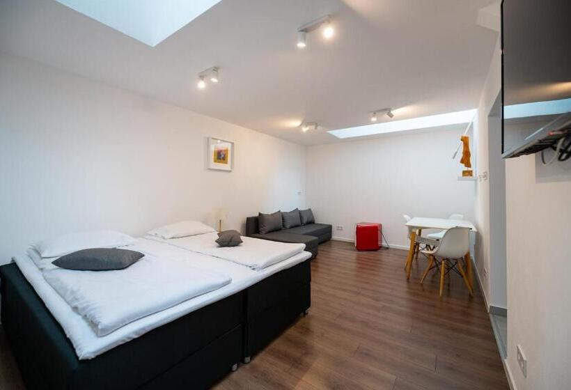 Пансион Pixel Guesthouse