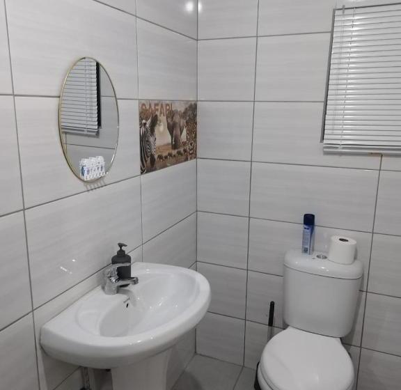 Пансион The Croc Guest House