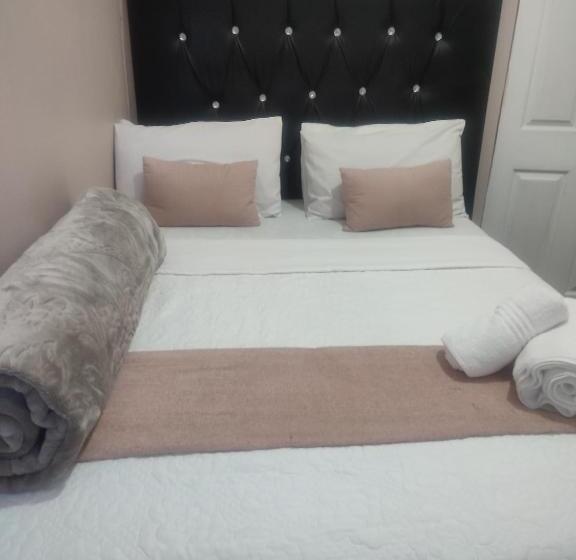 Пансион The Croc Guest House