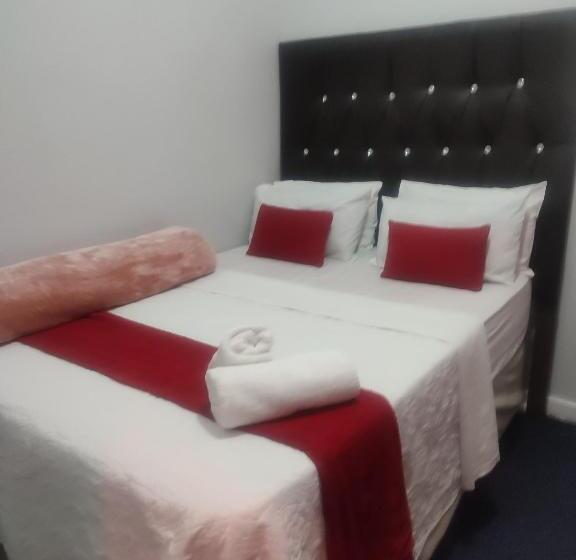 Пансион The Croc Guest House