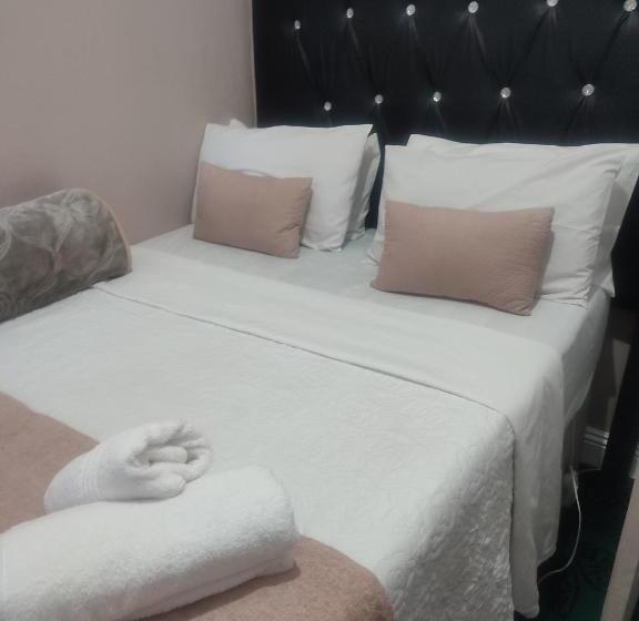 Пансион The Croc Guest House