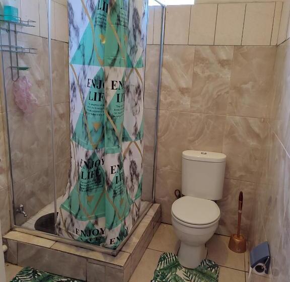 Пансион The Croc Guest House