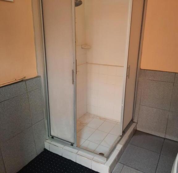 פנסיון Victor Alojamientos