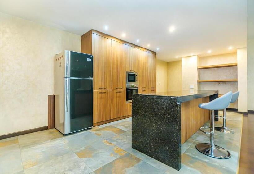 Port Baku Residance Family Room 710 A