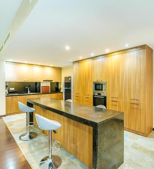 Port Baku Residance Family Room 710 A