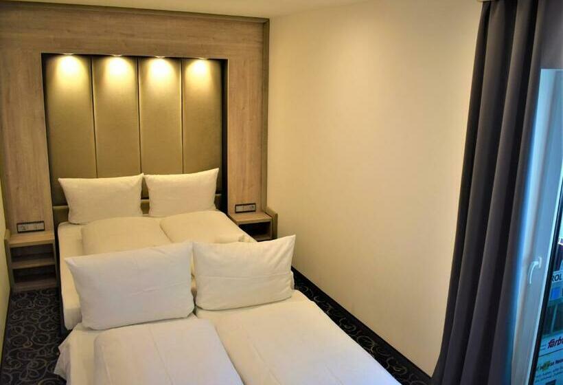 The Staycation By Lehmann Hotels