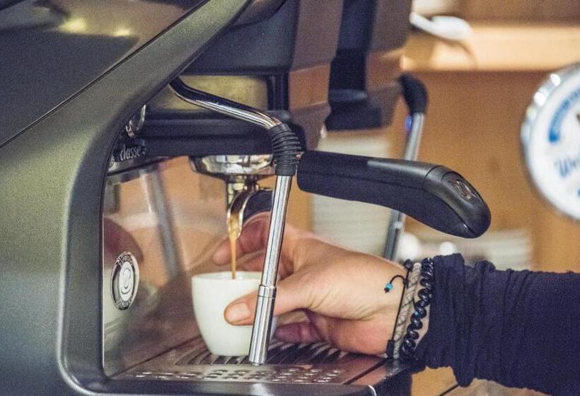 Apparthotel Feldhof   Living And Bistro