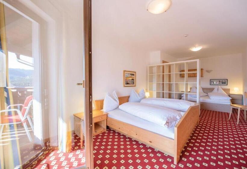 Apparthotel Feldhof   Living And Bistro