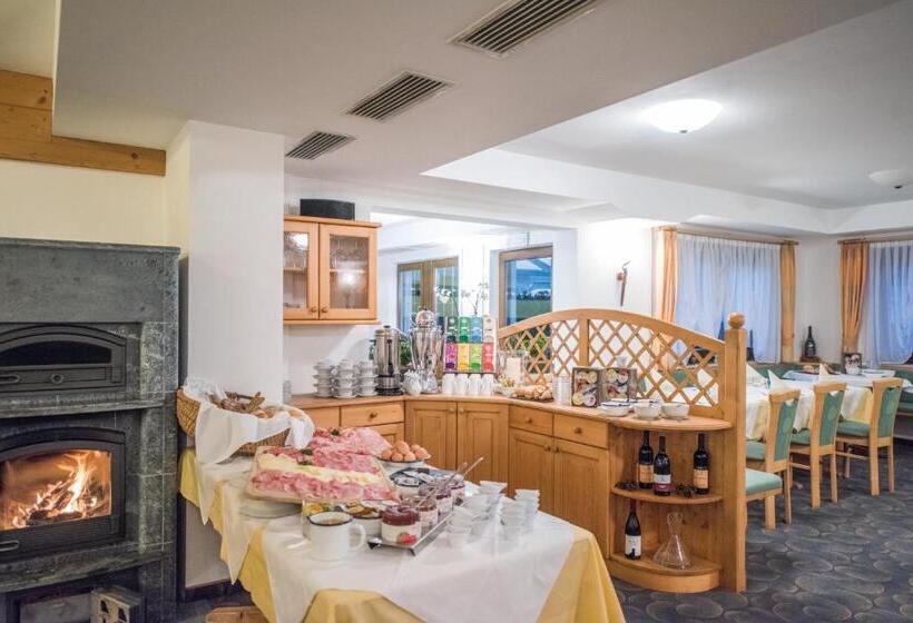 Apparthotel Feldhof   Living And Bistro