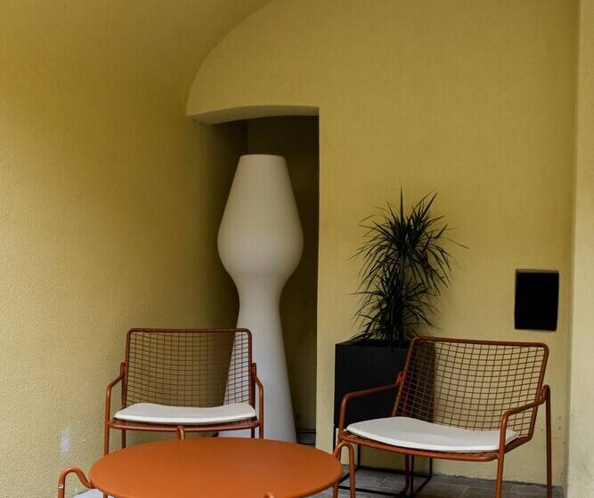 تختخواب و صبحانه Ginevra Boutique Rooms Palazzo Leosini Residenze D Epoca