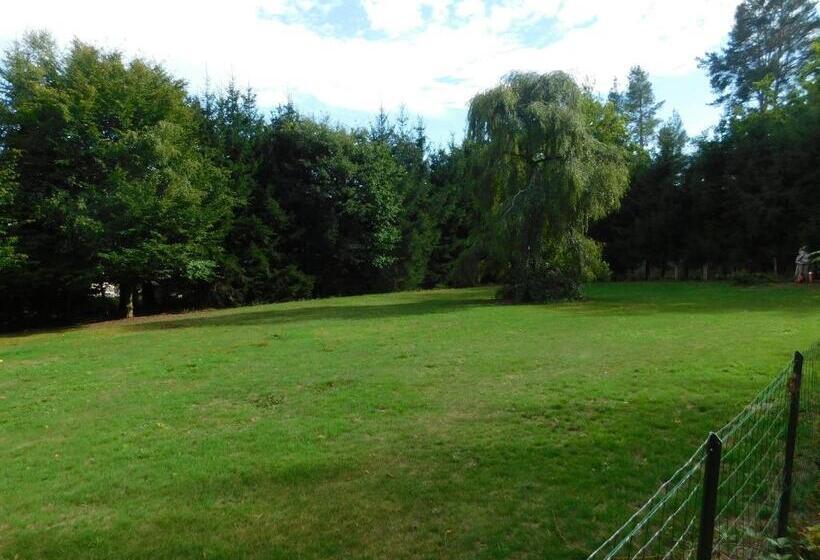 مبيت وإفطار L Amandaure