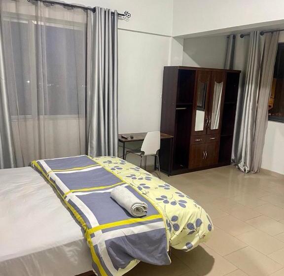 צימר Van Der Salle   Flovan Plaza