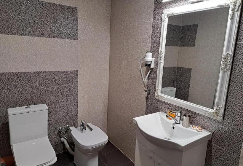 ホテル хотел антик