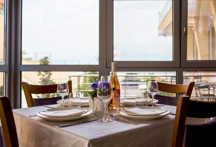 酒店 Aquasun Family