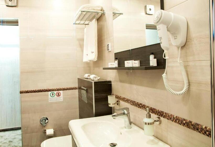 Family Hotel Business Club