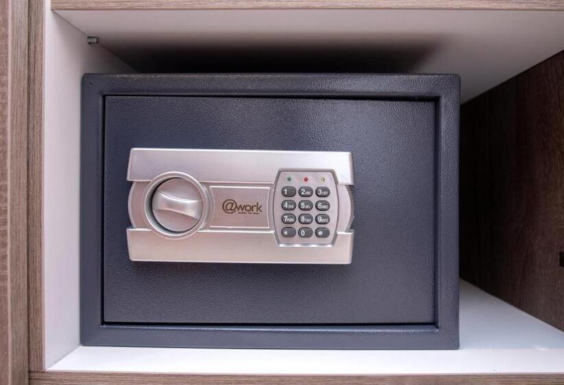 Family Hotel Business Club