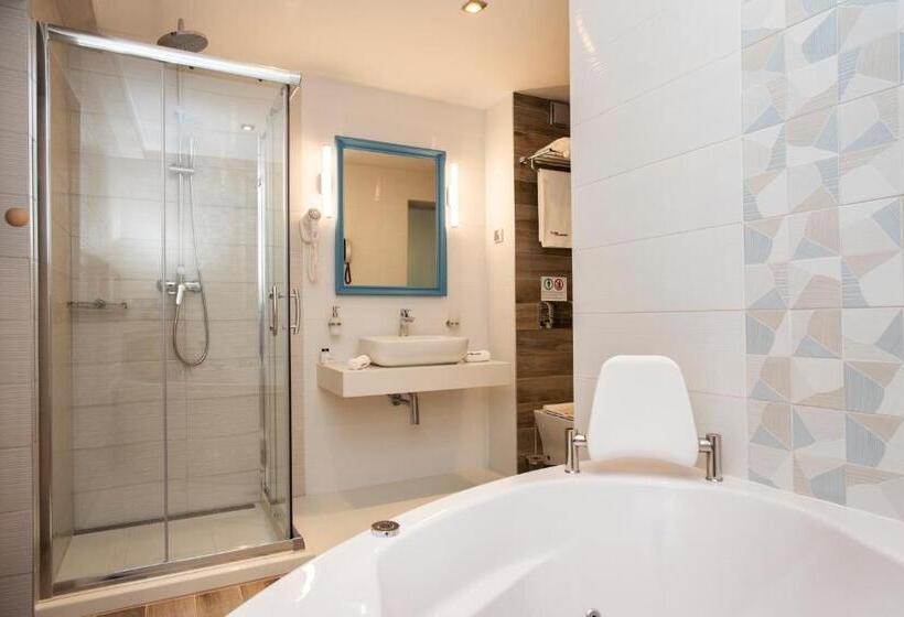 Family Hotel Business Club