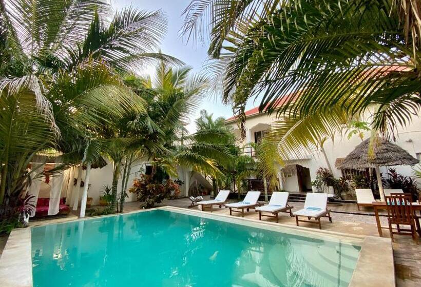 ホテル Cezere The Palm