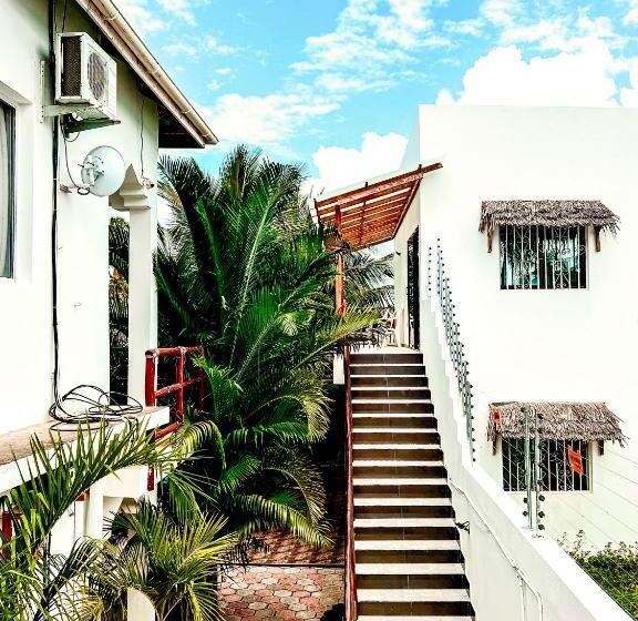 ホテル Cezere The Palm