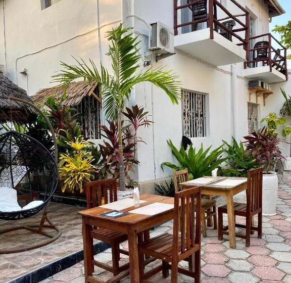 فندق Cezere The Palm