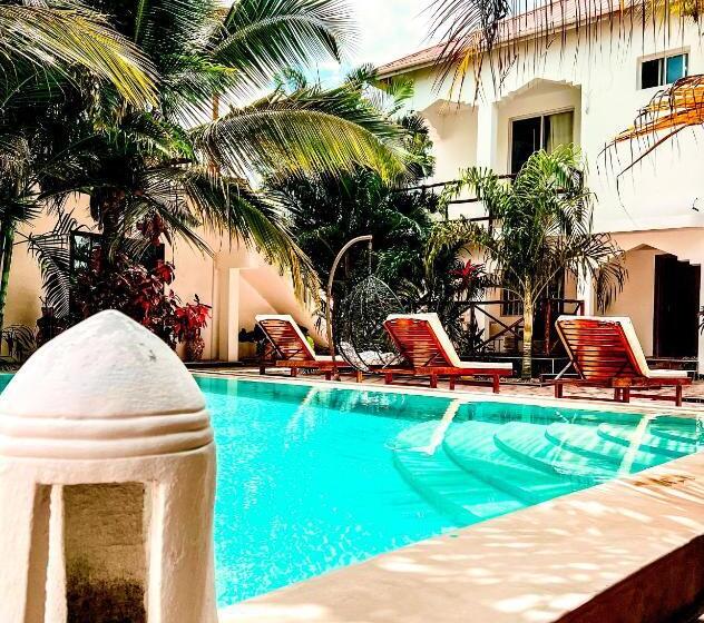 ホテル Cezere The Palm