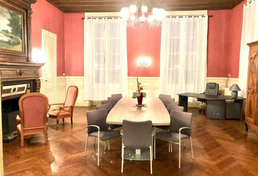 Hotel Hôtel Particulier Château Des Marais Proximité Et Vue Sur Le Lac De Grand Lieu