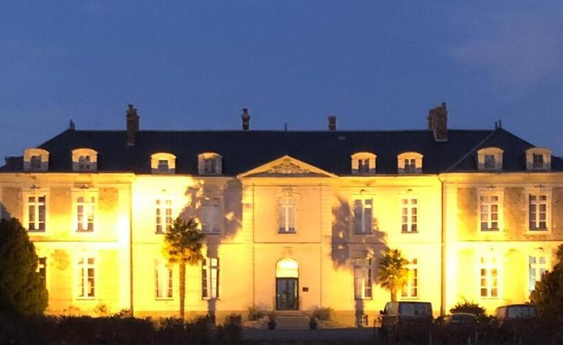 Hotel Hôtel Particulier Château Des Marais Proximité Et Vue Sur Le Lac De Grand Lieu