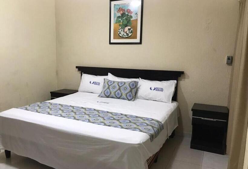 호텔 Dorado A Una Calle De Playa Regatas Y El Malecon