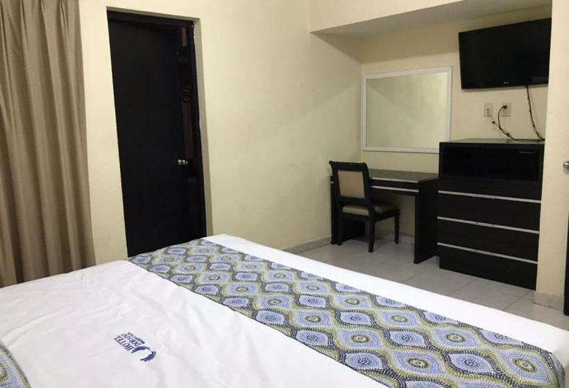 호텔 Dorado A Una Calle De Playa Regatas Y El Malecon