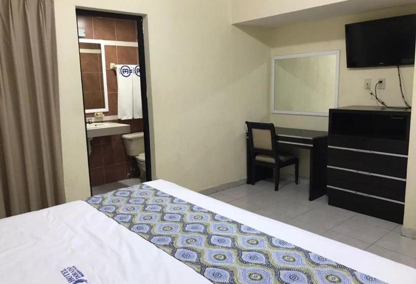 호텔 Dorado A Una Calle De Playa Regatas Y El Malecon