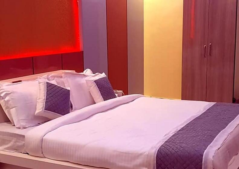 Отель Gokul Raj By Wb S