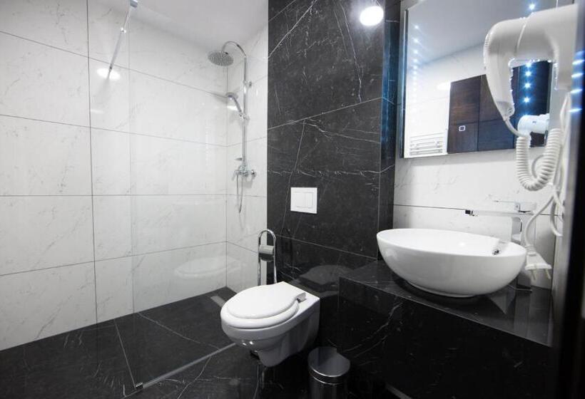 בית מלון כפרי Hanul Tentea Pasul Gutai