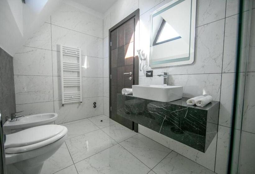 בית מלון כפרי Hanul Tentea Pasul Gutai