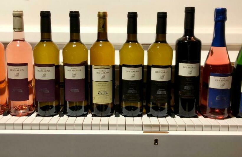 Hotel Hôtel Particulier Château Des Marais Proximité Et Vue Sur Le Lac De Grand Lieu