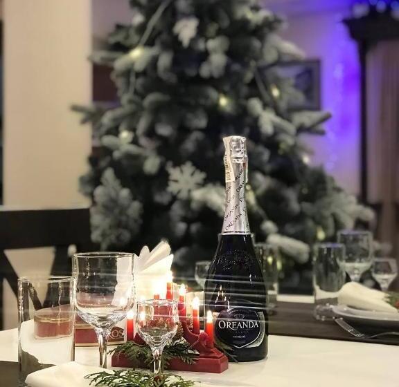 Kolochava Hotel & Restaurant