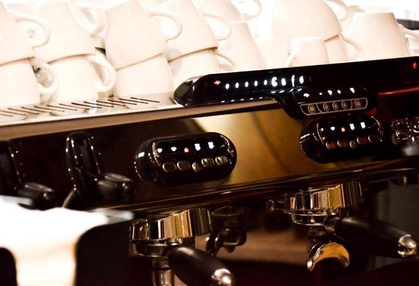 Kolochava Hotel & Restaurant