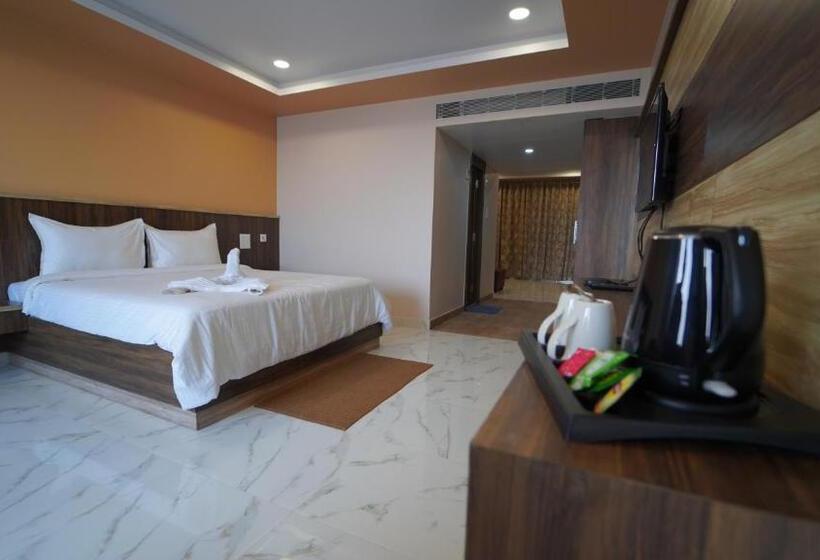 בית מלון כפרי Laxmi Vilas Palace