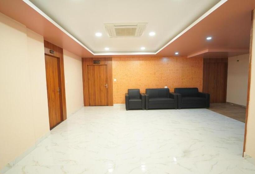 בית מלון כפרי Laxmi Vilas Palace