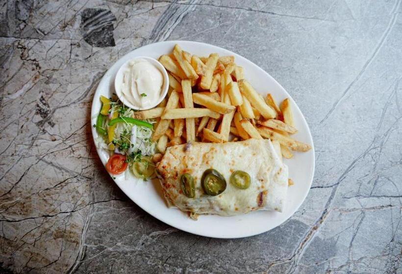 فندق Lomond Park