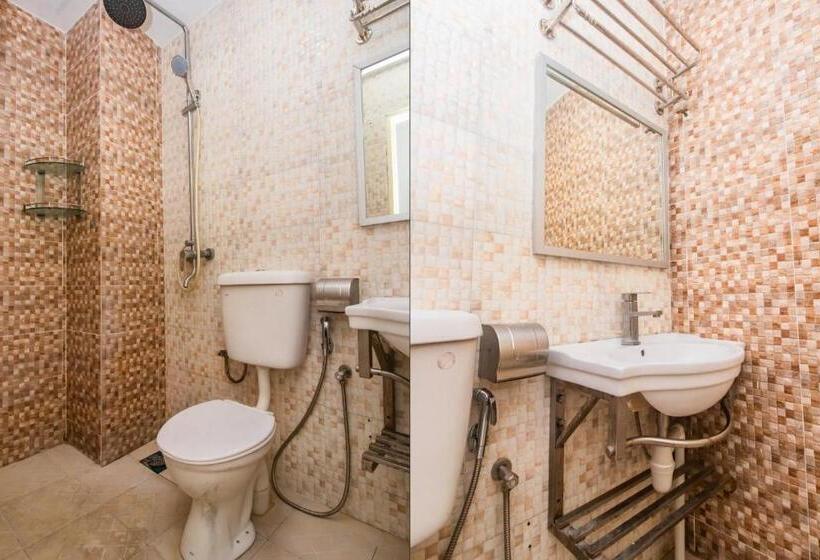 Hotel Oyo 90102 7 Days Lodge