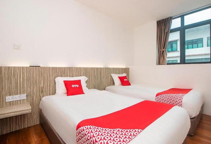 Hotel Oyo 90102 7 Days Lodge