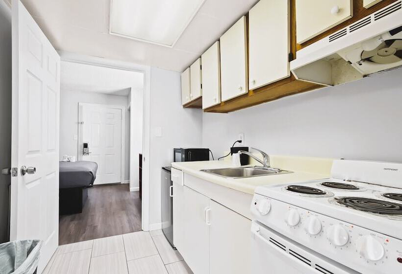 호텔 South Seas Ocean Front